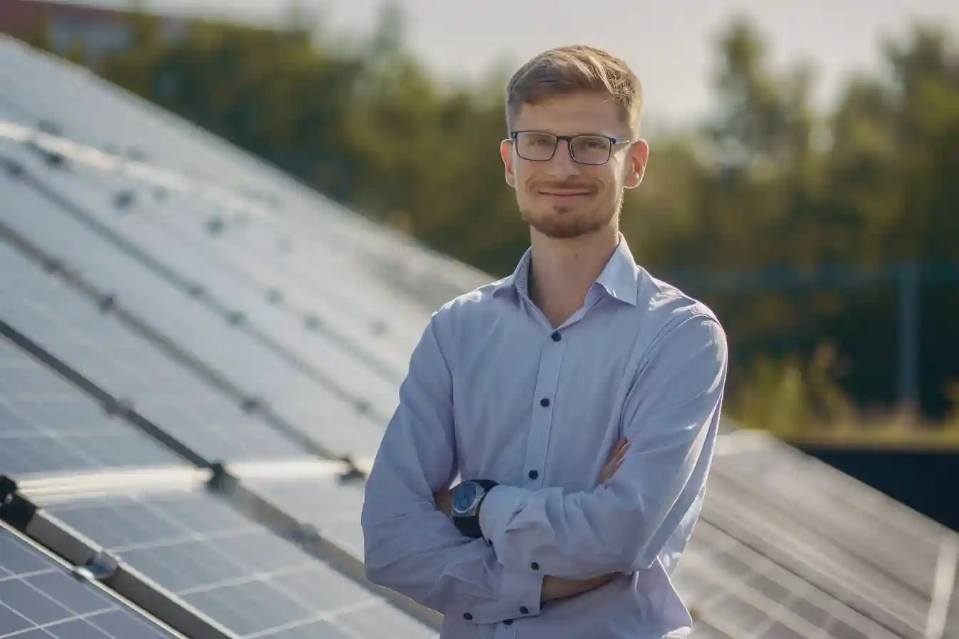 Mehr über den Artikel erfahren Repowering von Solaranlagen: Lebensdauer und Erneuerung von PV-Systemen